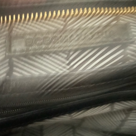 BCBG handbag - Picture 3 of 7